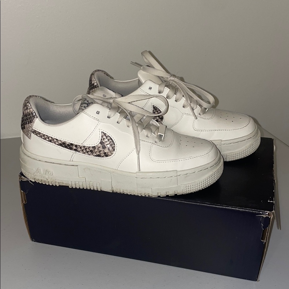 Nike - AF1 Pixel SE